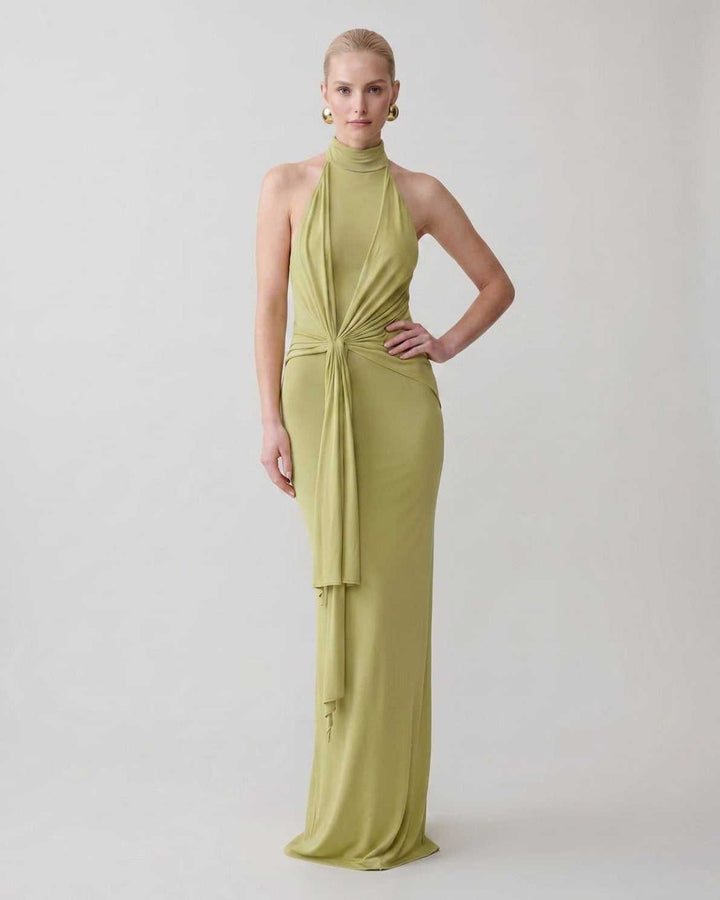 Elegante vestido mujer cuello halter, perfecto para invitada de boda o cóctel.