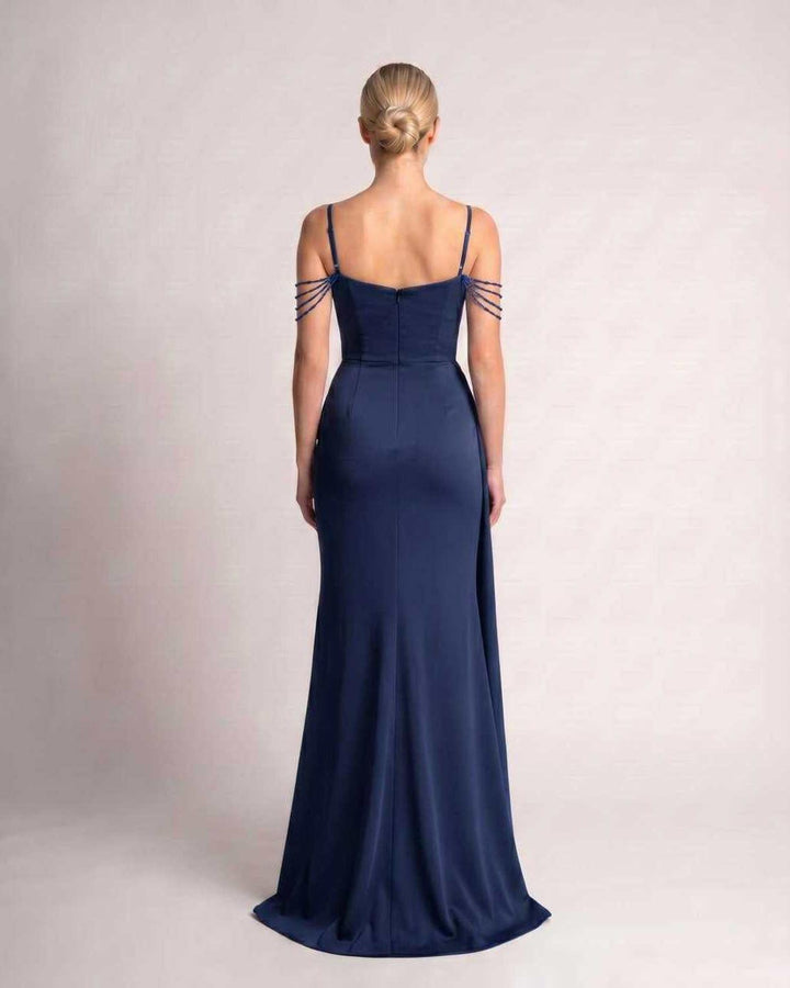 Maxi vestido con silueta sirena, elegante y perfecto para la noche.