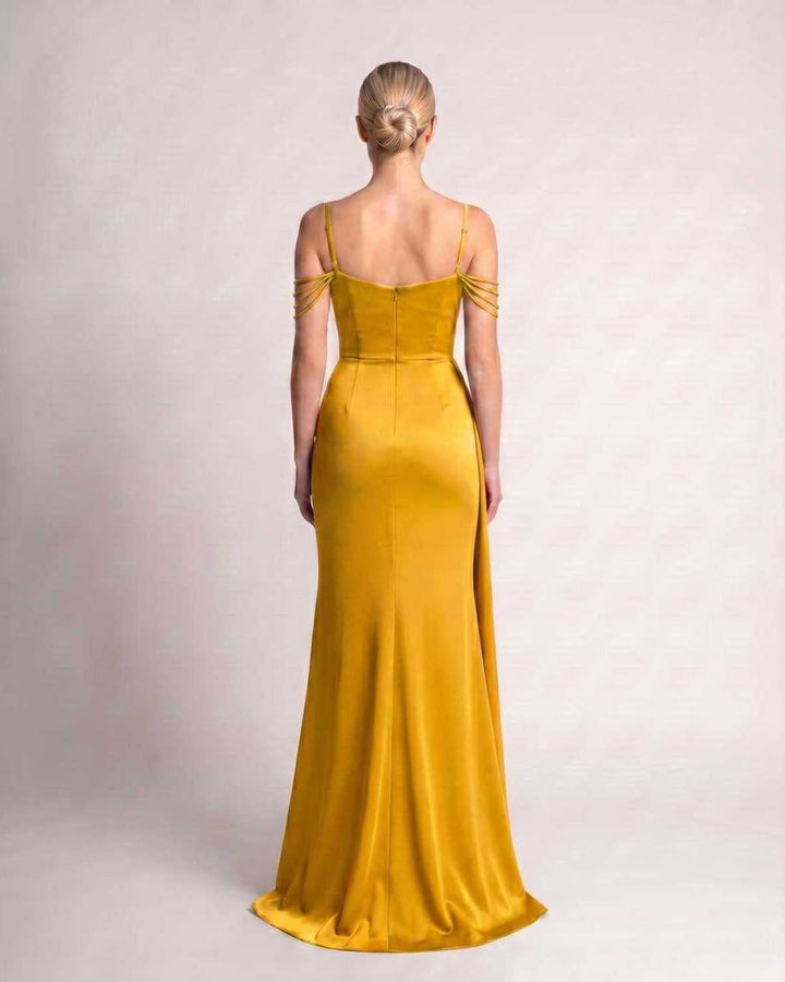 Vestido de fiesta para primavera verano, silueta sirena, moda actual.