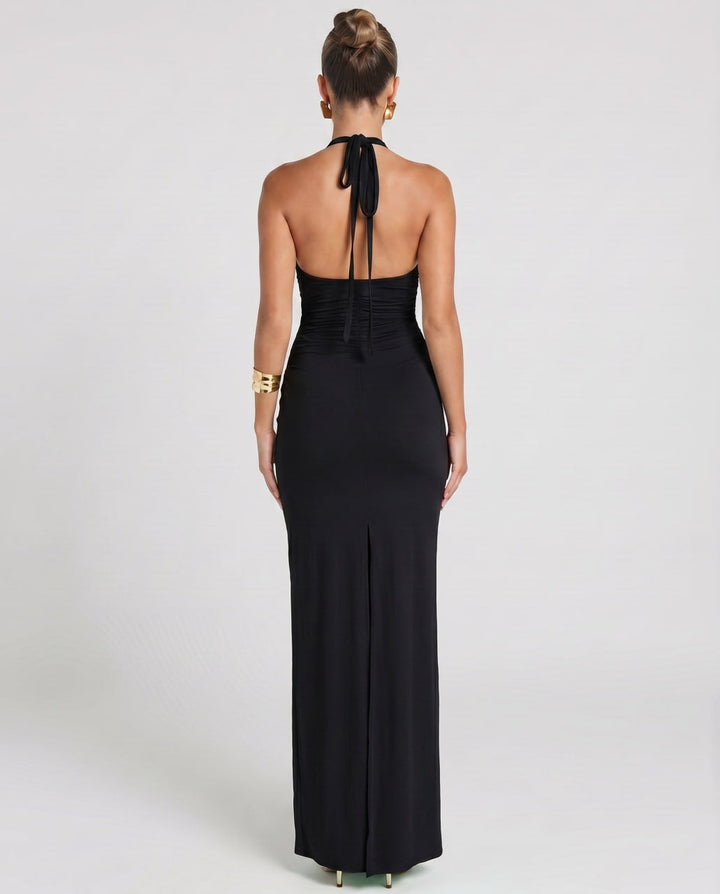 Ropa de fiesta: vestido maxi elegante con escote V y diseño sin mangas.
