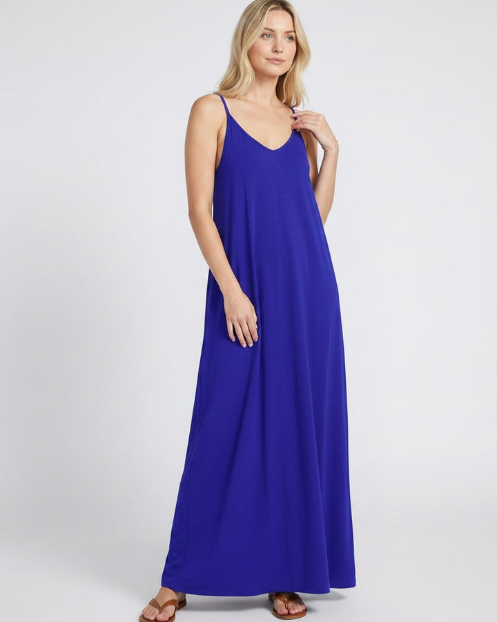 Vestido de mujer de verano, largo, con escote V, bolsillos y un toque elegante.