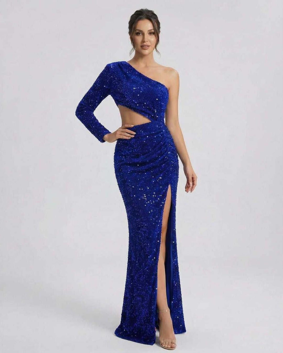 Vestido de noche azul celeste un hombro para mujer. Elegante y glamuroso, ideal para fiestas, cócteles y eventos especiales.
