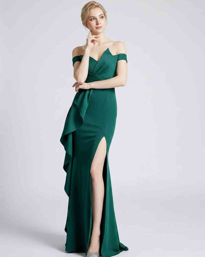Maxi vestido elegante de fiesta para mujer, con silueta sirena y abertura lateral.