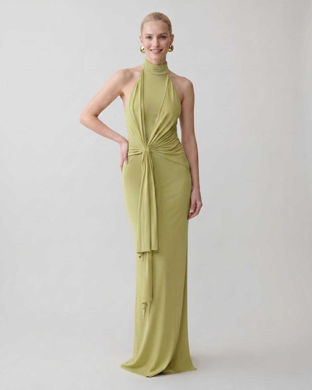 Vestido mujer para vacaciones de verano, maxi, cuello halter, cómodo y con estilo.