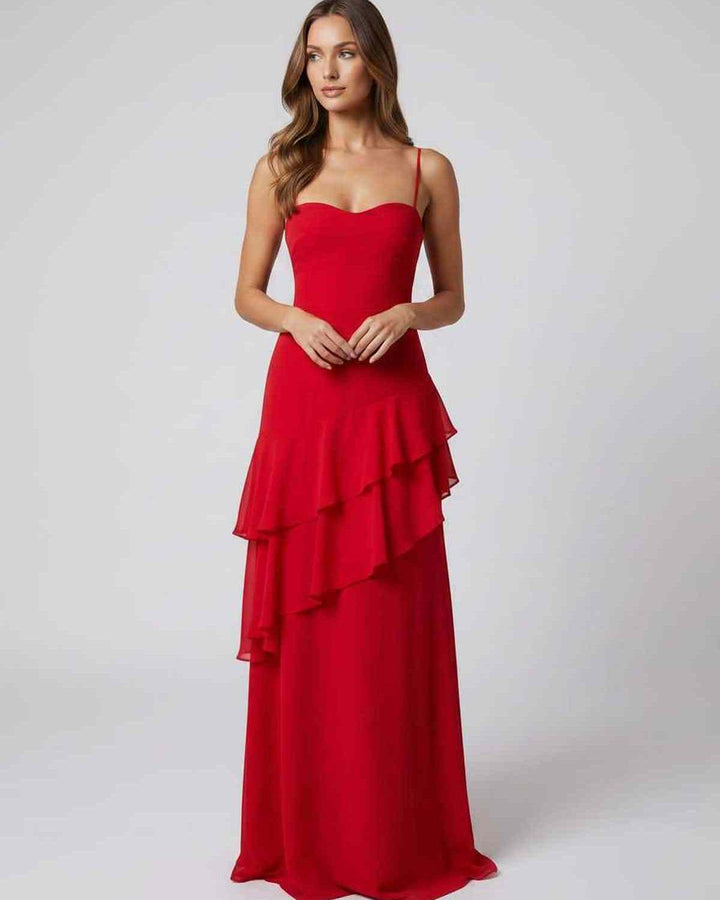 Vestido maxi elegante con volantes, escote V y diseño sin espalda. Ideal para eventos de noche formales.