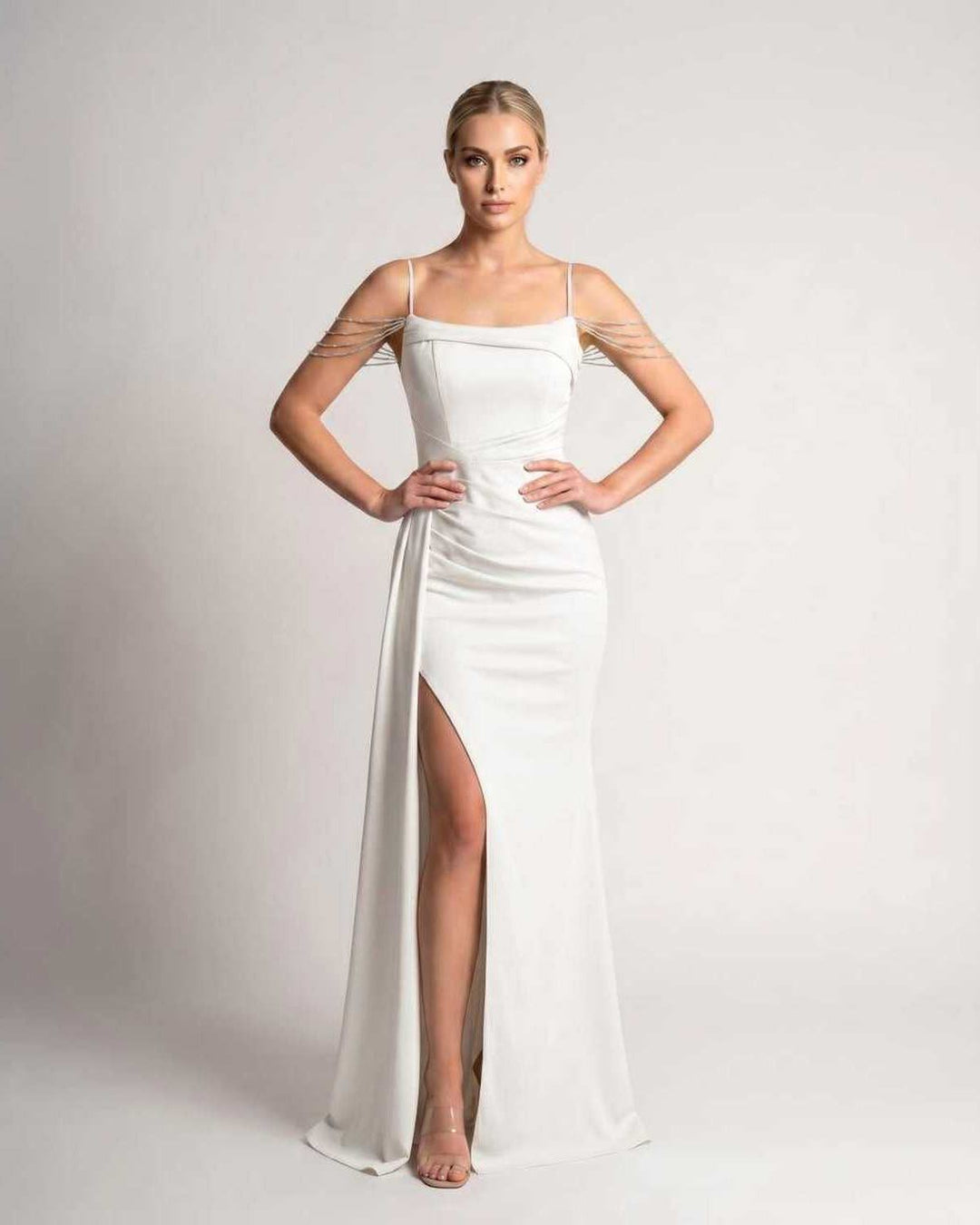 Vestido largo de fiesta, silueta sirena, moda primavera verano.