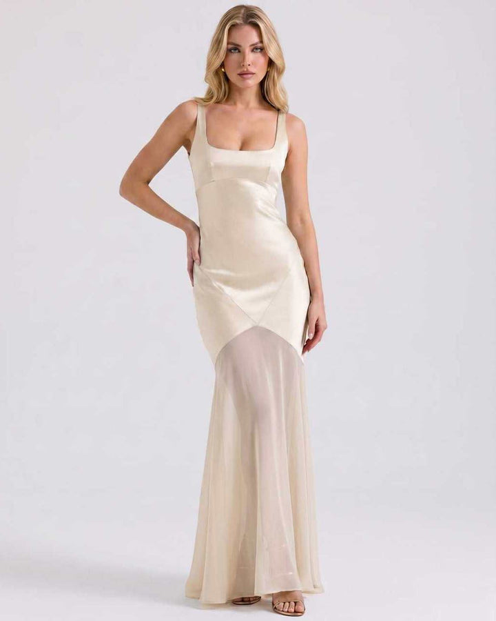 Sofisticado vestido maxi formal para mujer, diseño sin mangas, ideal para eventos de gala y noches elegantes.