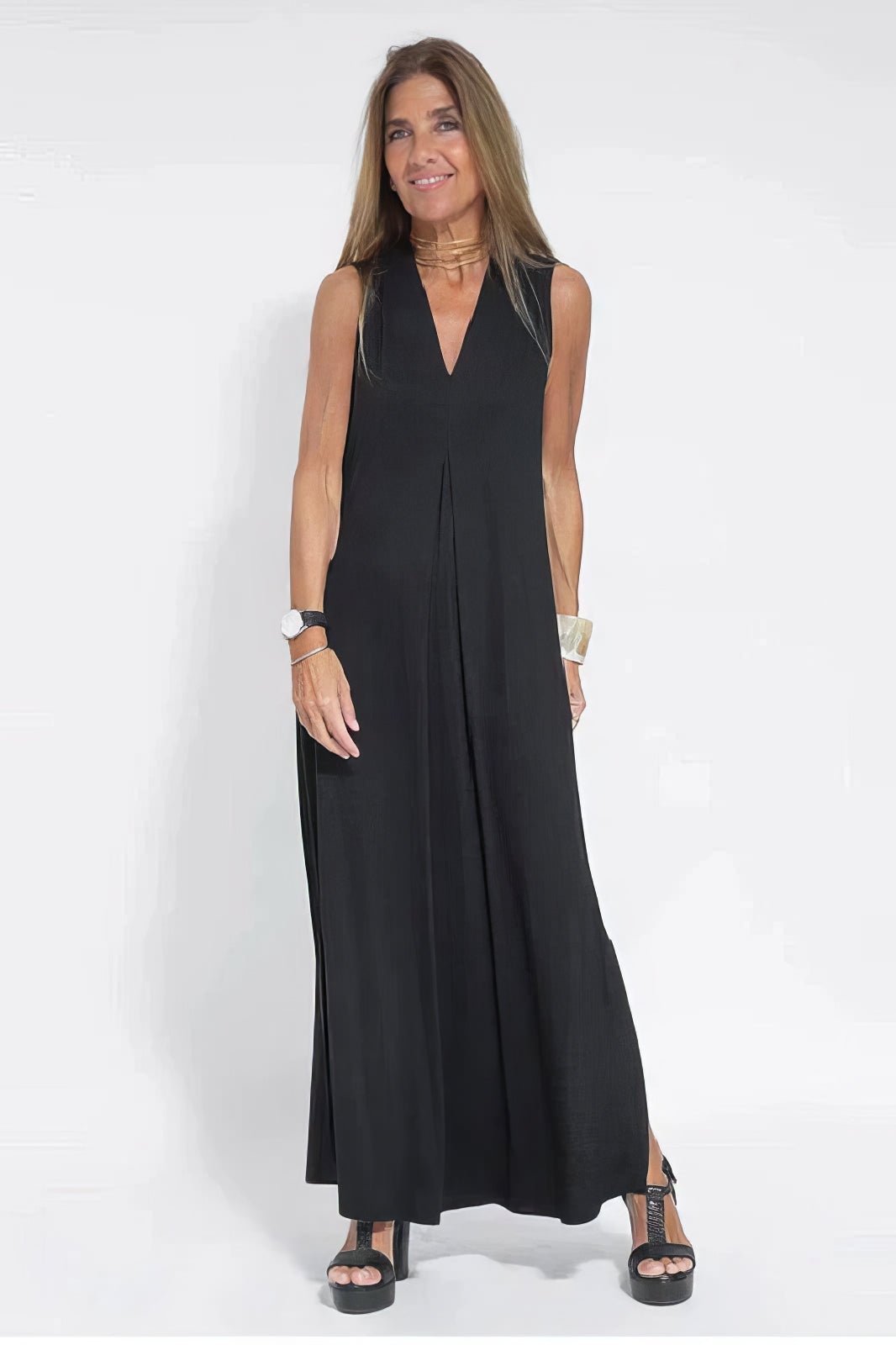 Maxi vestido de verano para tallas grandes, diseño sin mangas y cuello V, moda femenina cómoda.