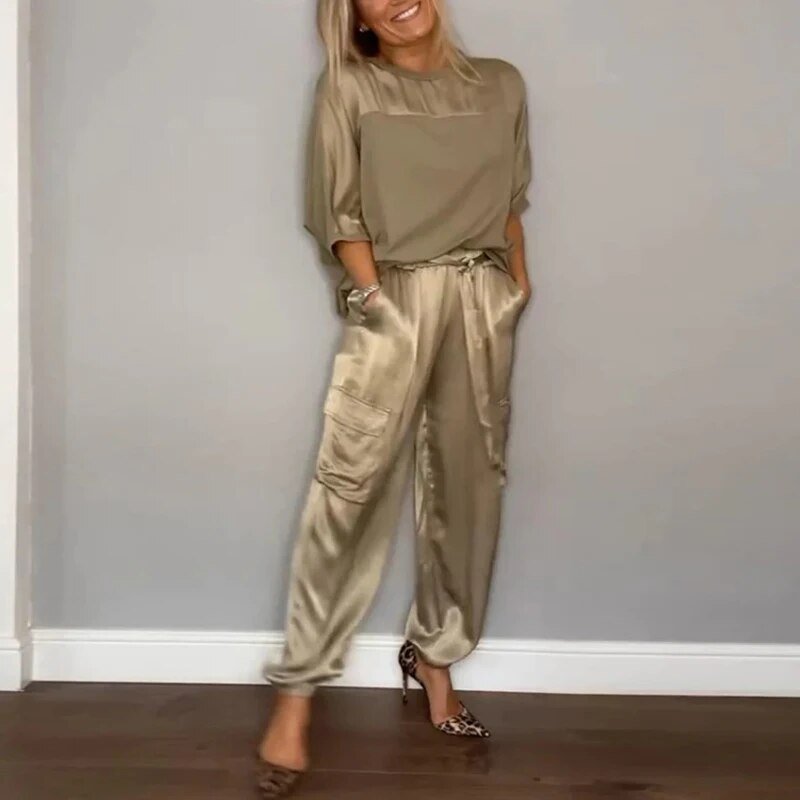 Conjunto SOFÍA talla grande para mujer. Top relajado y pantalones cargo, ideal para moda urbana casual y cómoda.