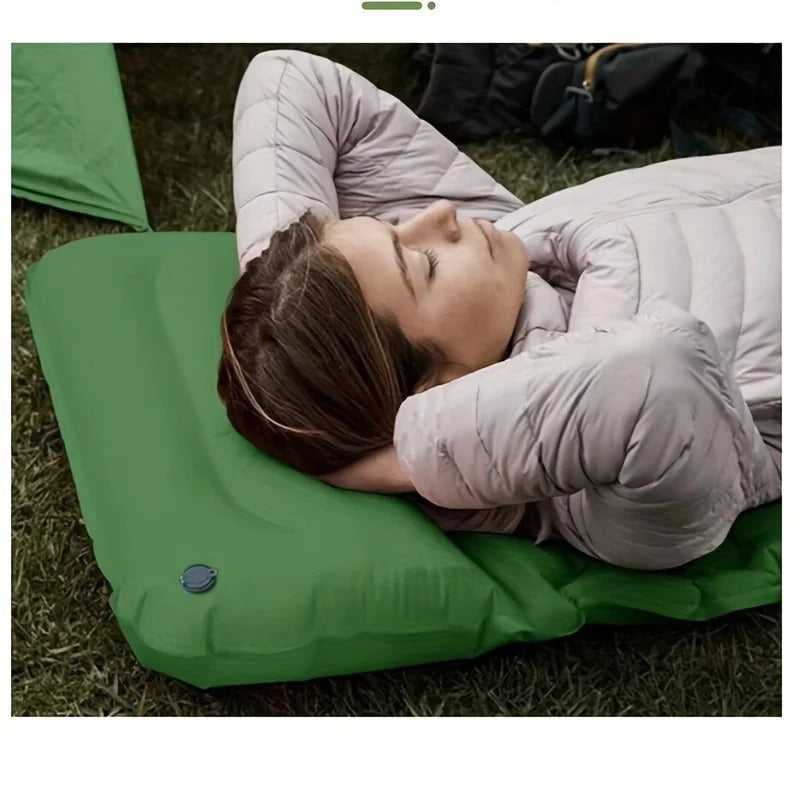 Colchón inflable unisex, portátil y ligero, perfecto para un descanso reparador en cualquier aventura de camping.
