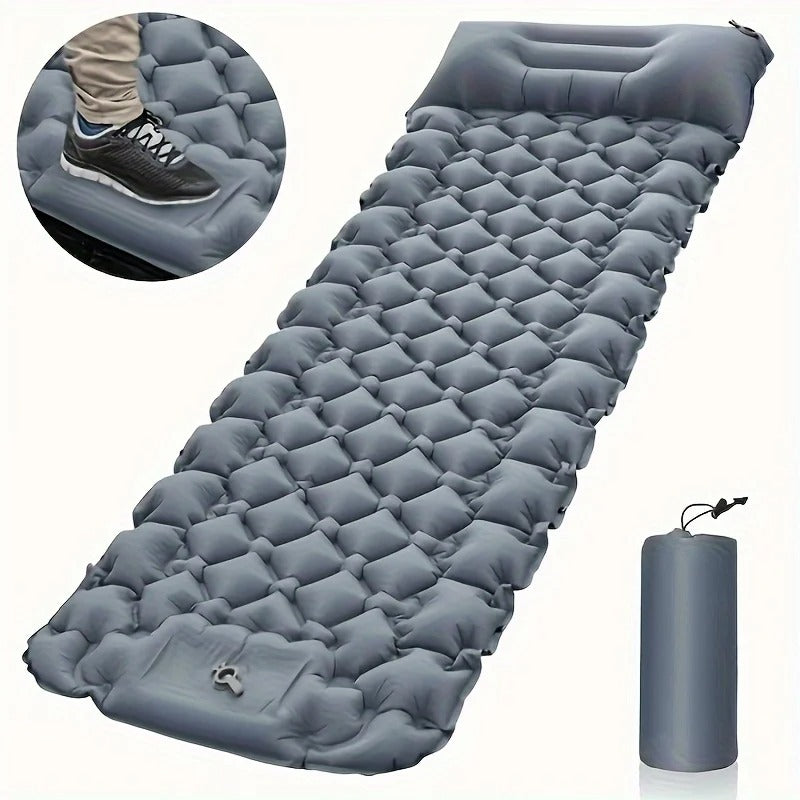 Colchón inflable de camping resistente para aventuras al aire libre, portátil y listo para el descanso.