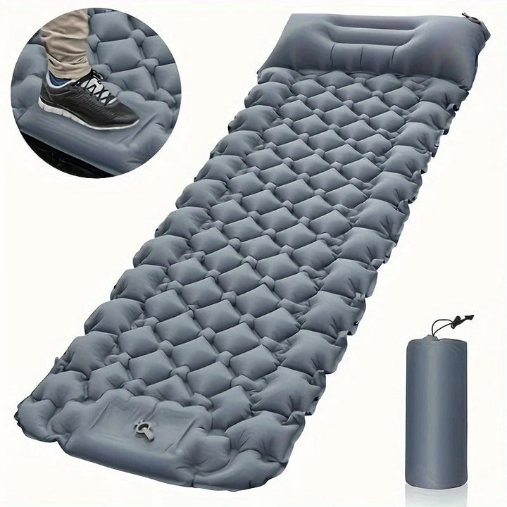 Colchón inflable de camping resistente para aventuras al aire libre, portátil y listo para el descanso.