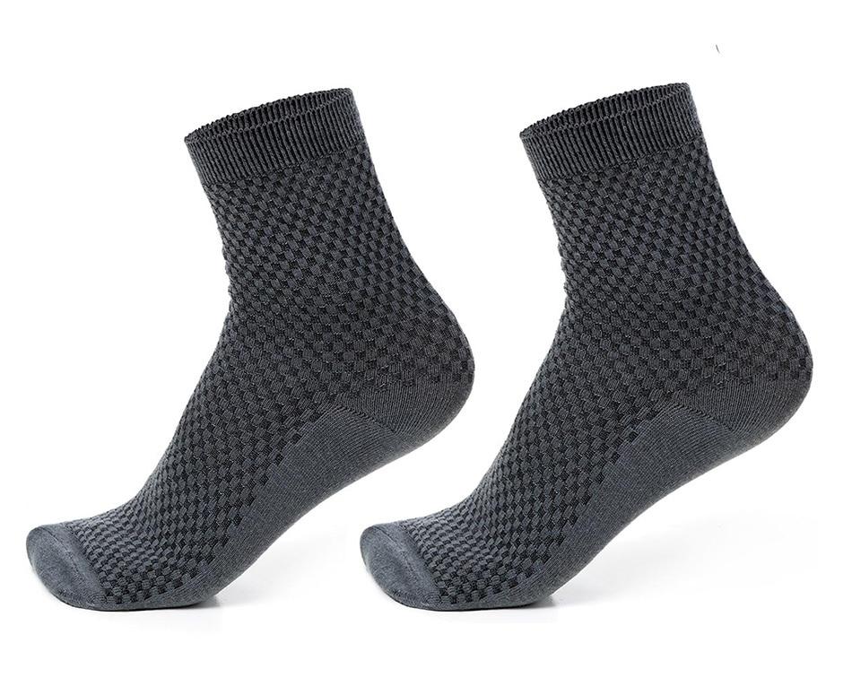 Set de 5 calcetines de bambú hipoalergénicos para hombre. Ideales para pies frescos y secos.