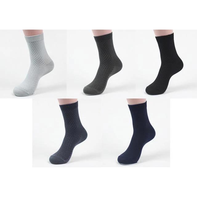 Pack de 5 calcetines de bambú termorreguladores para hombre. Mantén tus pies frescos todo el día.