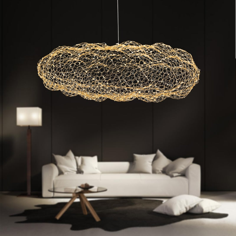 Lámpara colgante nube Celestra con LED estrellado, ideal para crear un ambiente mágico y decoración moderna.