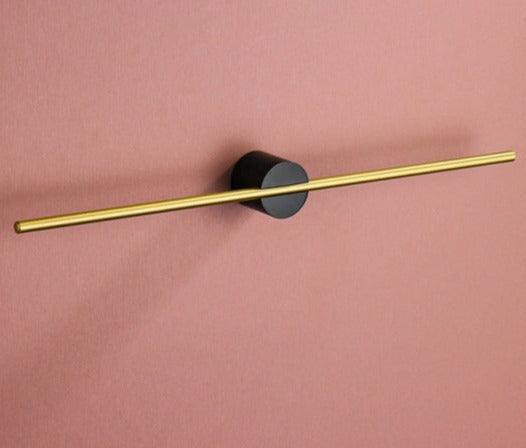 Montaje en pared: toallero ajustable y compacto, ideal para baños de visitas o pequeños.