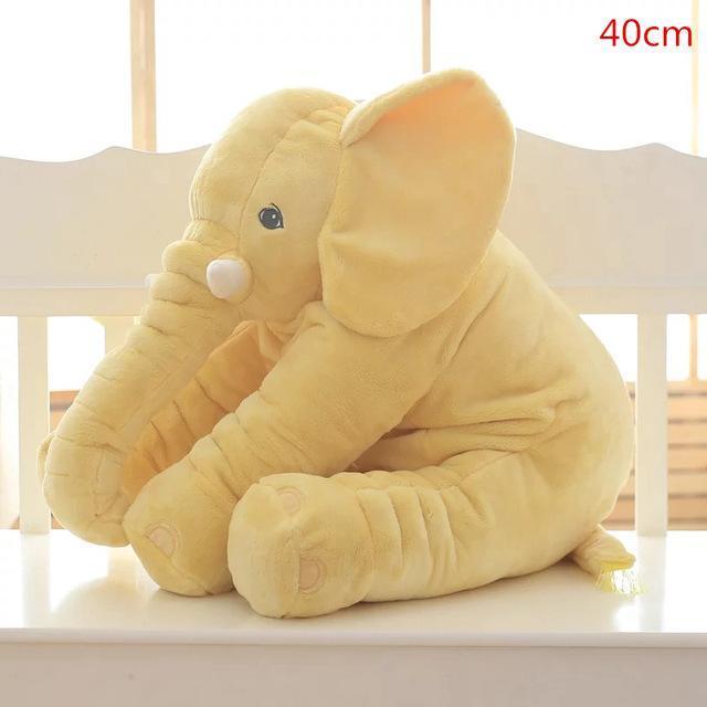 Suave cojín elefante para habitación infantil, un peluche que ofrece confort y decora el espacio del bebé.