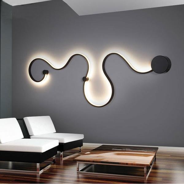 Lámpara de pared LED moderna, estilo minimalista. Iluminación interior eficiente para sala o dormitorio.