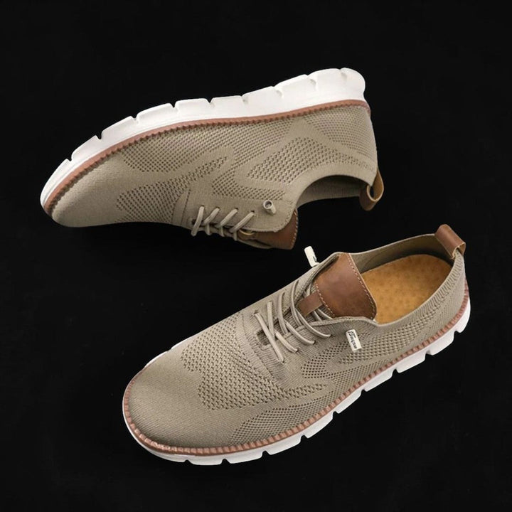 Calzado transpirable para hombre, diseño elegante y ligero, ideal para vestir.