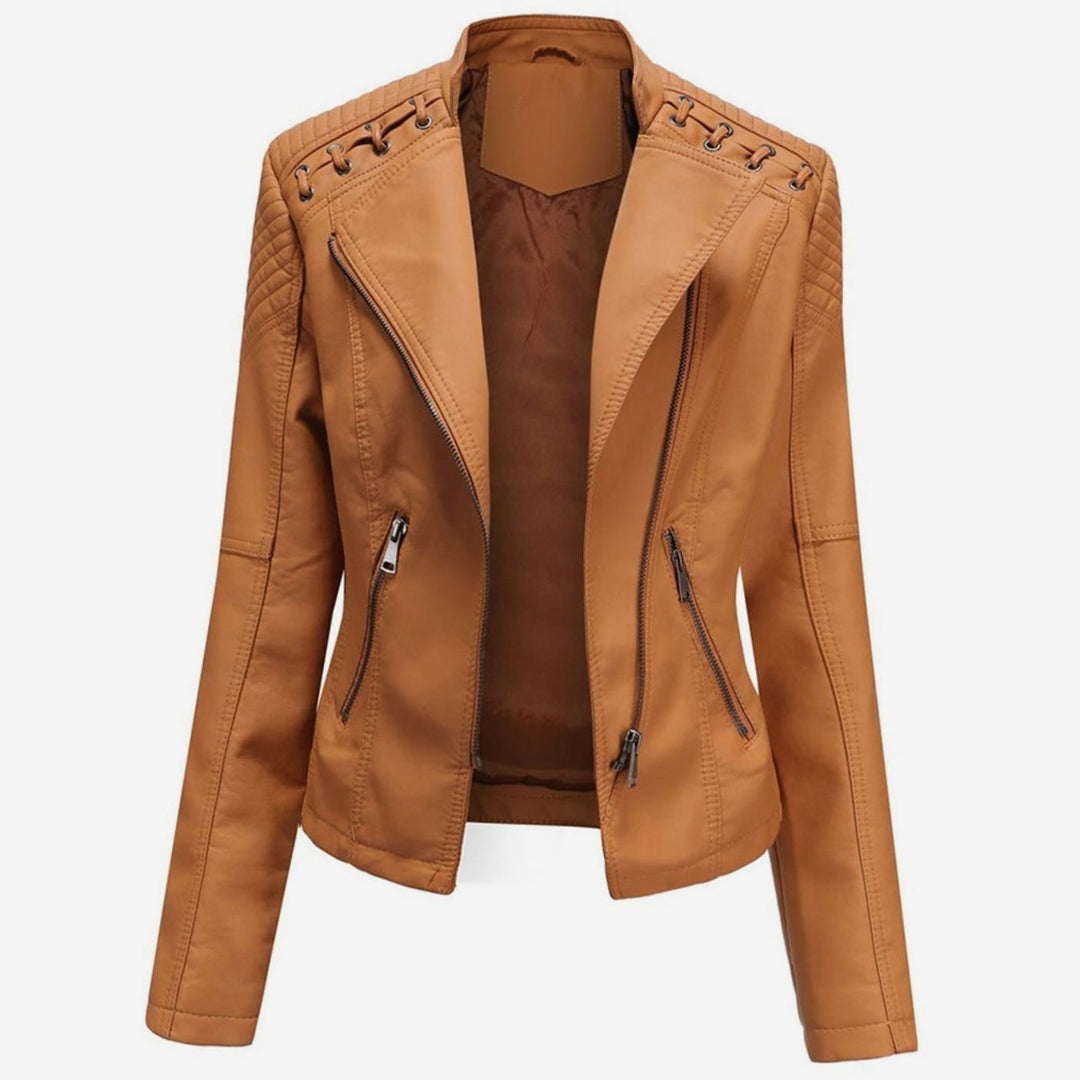 Abrigo entallado de mujer, estilo biker en piel sintética negra, ideal para un look moderno y chic.