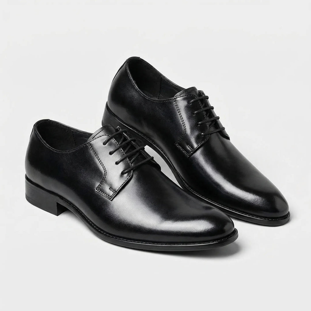 Zapatos blucher de piel marrón para hombre, estilo clásico y formal con cordones, perfectos para vestir.