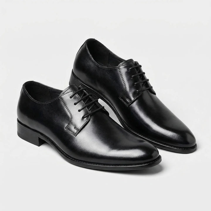 Zapatos blucher de piel marrón para hombre, estilo clásico y formal con cordones, perfectos para vestir.