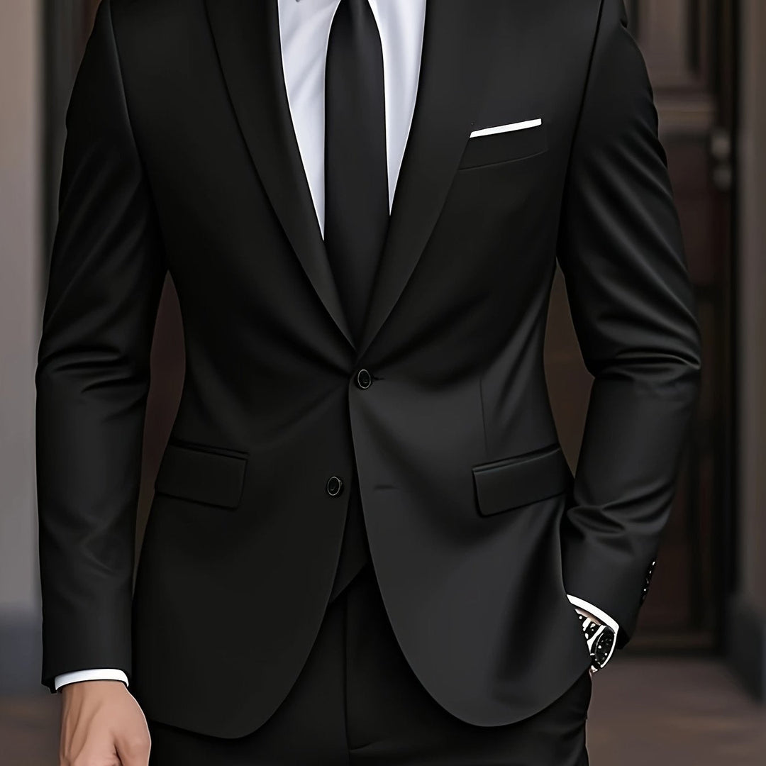 Traje slim fit gris claro para boda, diseño elegante y contemporáneo para celebraciones.