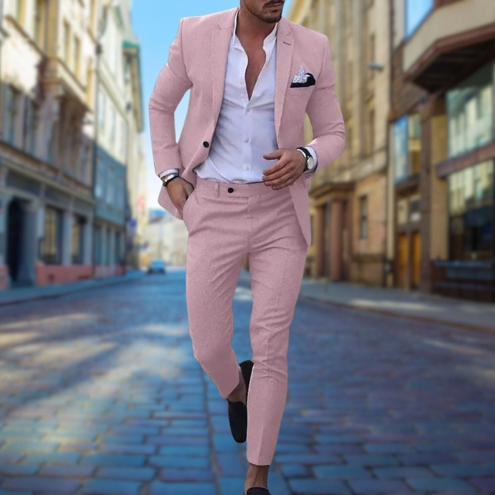 Traje slim fit gris carbón para hombre, perfecto para una boda o reunión de negocios. Elegancia versátil.