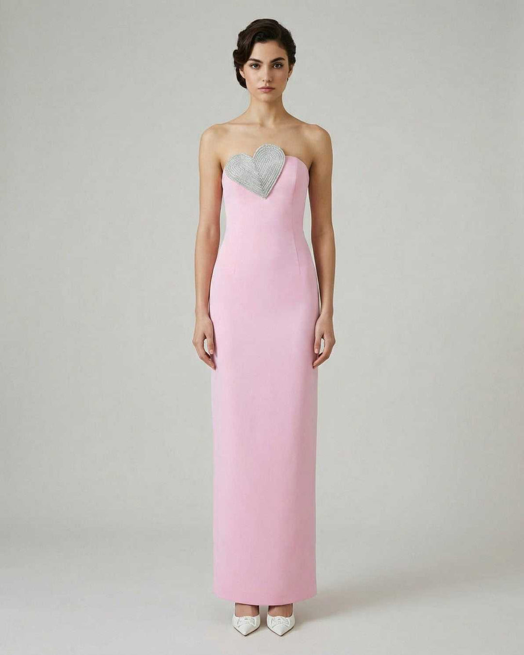 Vestido maxi rosa mujer, escote corazón, elegante para fiesta, cóctel y eventos de noche.