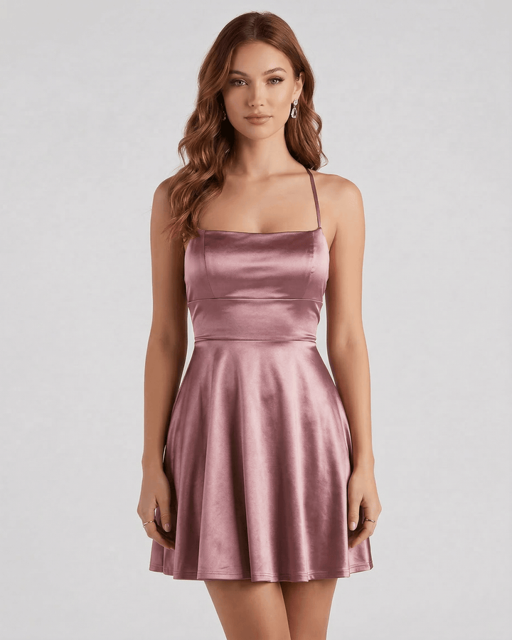 Vestido mini rosa elegante para mujer, perfecto para noche o fiesta. Ideal para eventos de cóctel y verano.