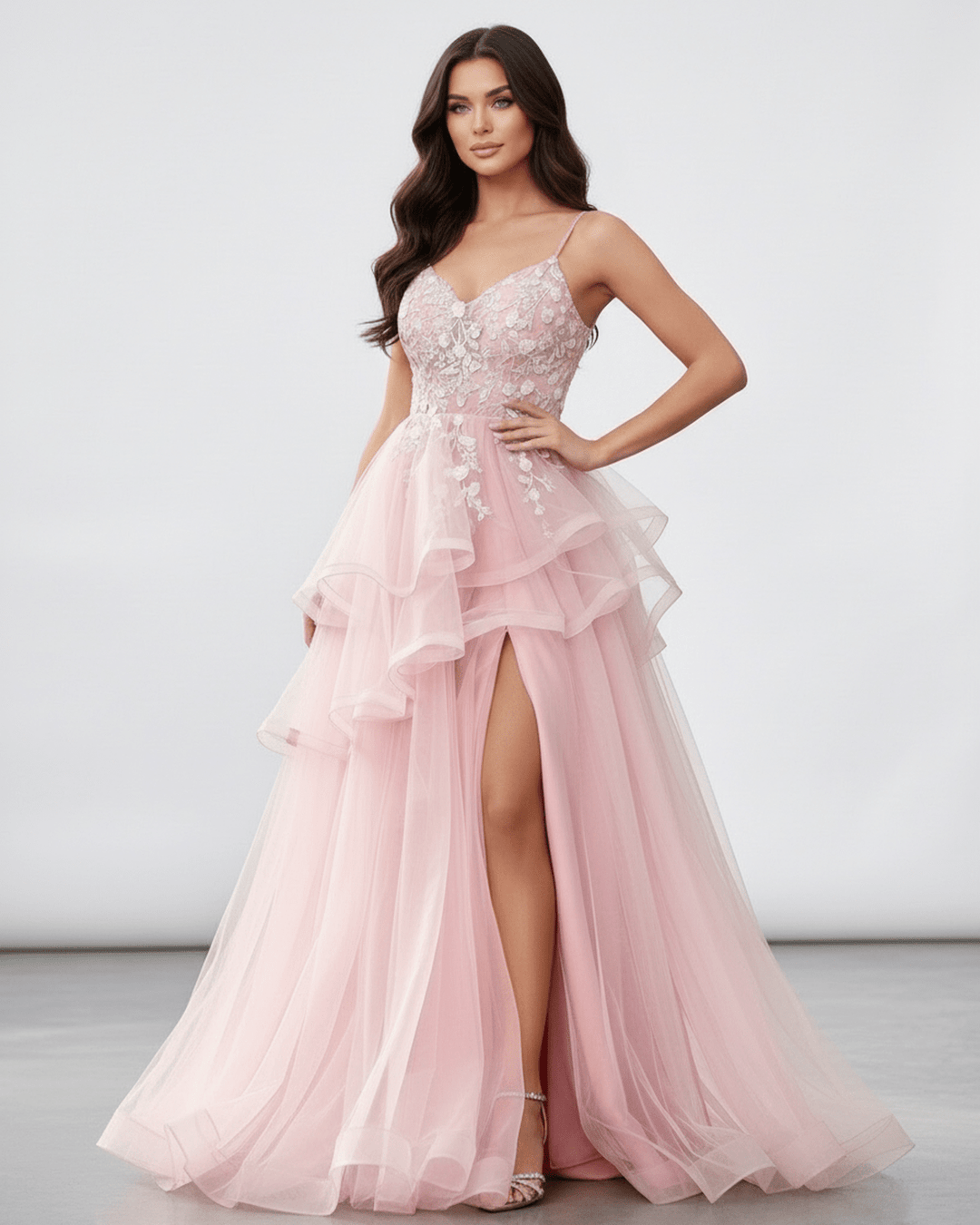 Vestido de encaje blanco para mujer, estilo maxi sin mangas, ideal para graduación o fiesta formal.