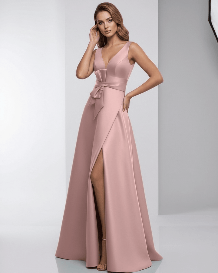 Vestido de invitada de boda Roselle, rosa y formal, con escote en V. Ideal para ocasiones especiales nocturnas.