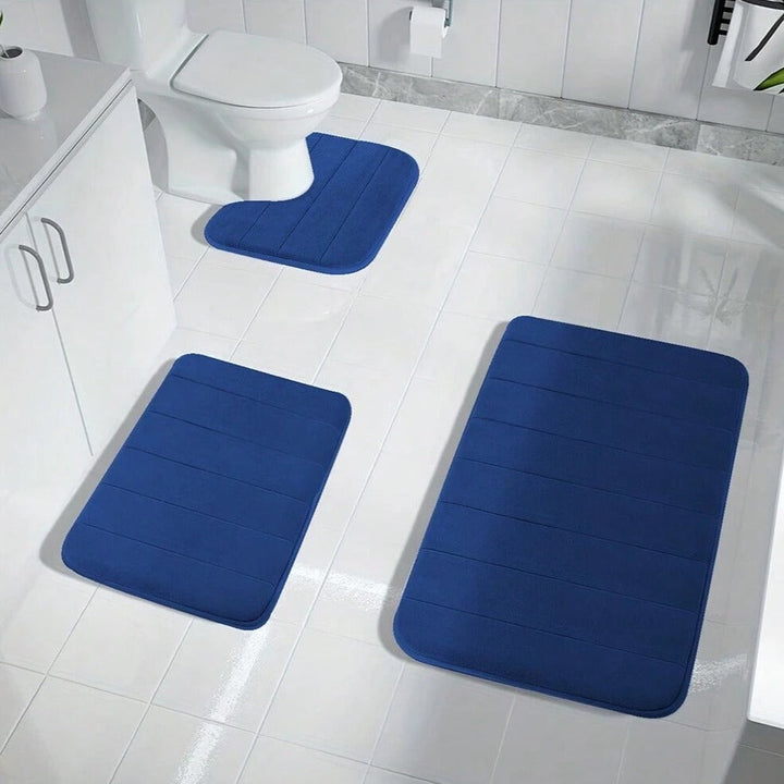 Siente la suavidad de este juego de 3 alfombras de baño de espuma viscoelástica, perfecto para el hogar.