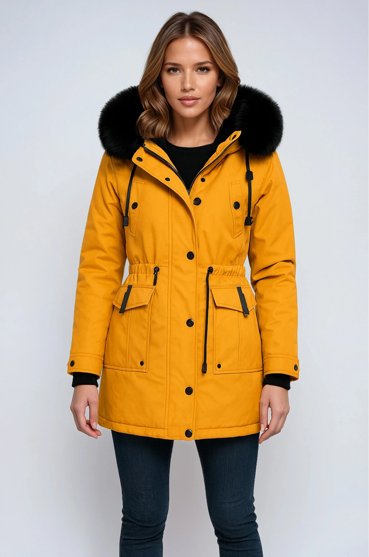 Parka de invierno cálida para mujer con capucha de pelo sintético, ideal para moda urbana y frío.