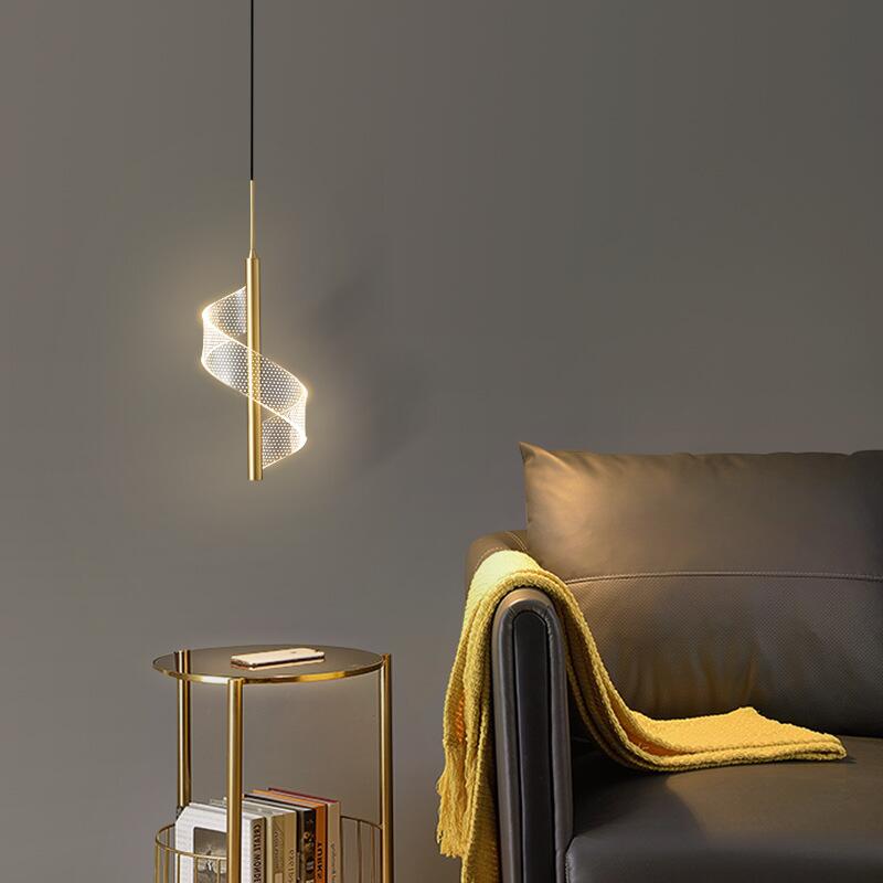 Colgante LED espiral contemporáneo, ofrece luz ambiental para cualquier habitación.