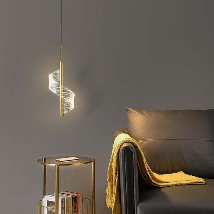 Colgante LED espiral contemporáneo, ofrece luz ambiental para cualquier habitación.