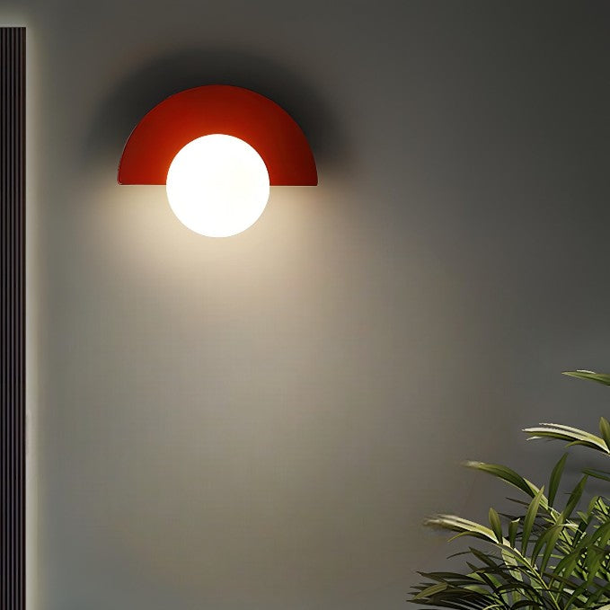 Lámpara LED semicircular nórdica. Iluminación de pared eficiente y duradera para interiores.