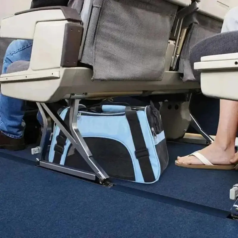 Bolso portátil para gatos con diseño ventilado y cómodo. Perfecto para viajes sin estrés de tu mascota.