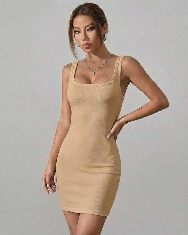 Vestido mini elegante para mujer, escote cuadrado y corte ajustado. Ideal para fiesta o noche.