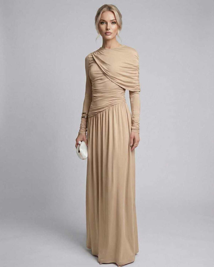 Vestido maxi Sahara beige para mujer, elegante y fluido con diseño drapeado, perfecto para eventos formales.