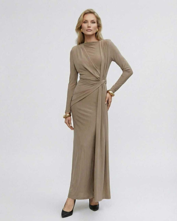 Vestido bodycon blanco con cintura drapeada, ideal para look de noche o fiesta.