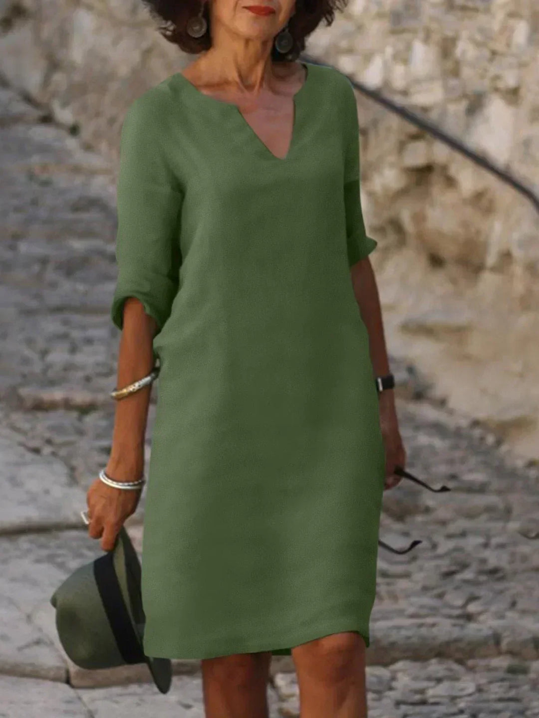 Vestido de fiesta mujer con escote en V. Diseño formal y elegante para bodas, graduaciones y celebraciones.