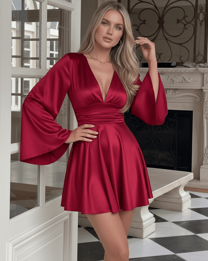 Vestido mini línea A escarlata para mujer, ideal para fiesta. Diseño moderno, color rojo vibrante y chic.