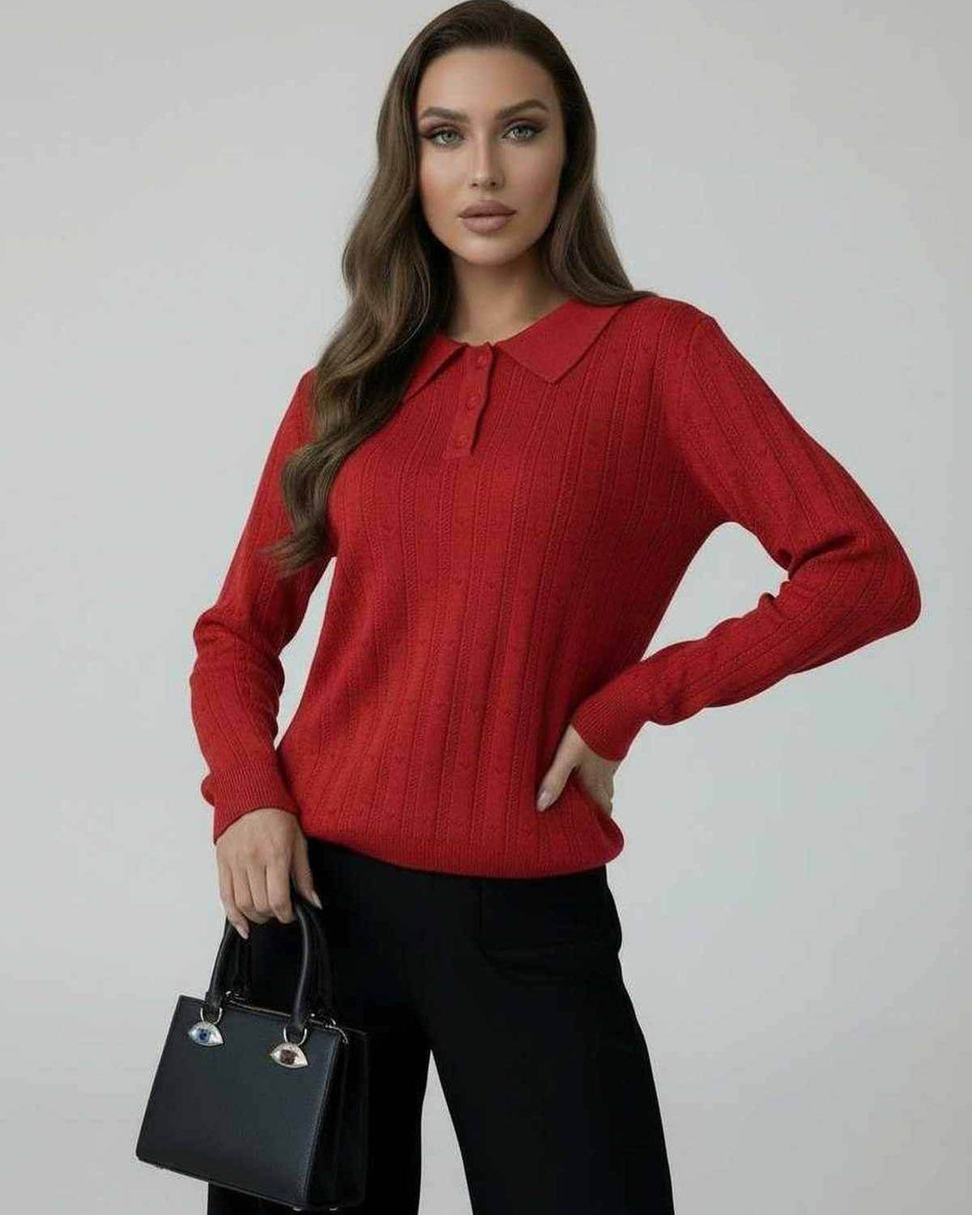 Elegante suéter de punto rojo escarlata para mujer, manga larga. Ideal para moda femenina casual de invierno.