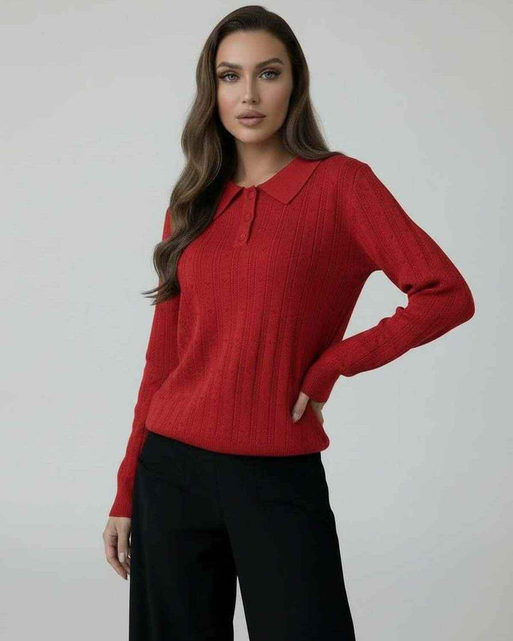 Suéter rojo escarlata de punto para mujer, manga larga. Aporta elegancia y comodidad a tu look de invierno.