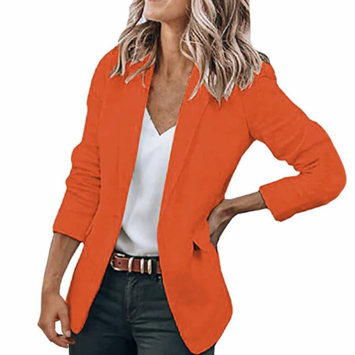 Blazer de mujer moderno, perfecto para look profesional y diario.