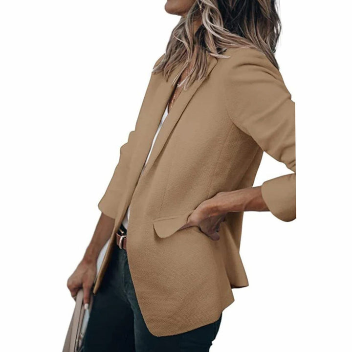 Elegante blazer de mujer, ideal para moda femenina y smart casual.