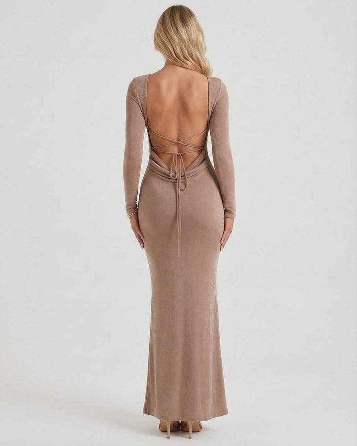 Vestido largo Selene blanco con espalda descubierta para mujer, perfecto para ocasiones especiales y galas.