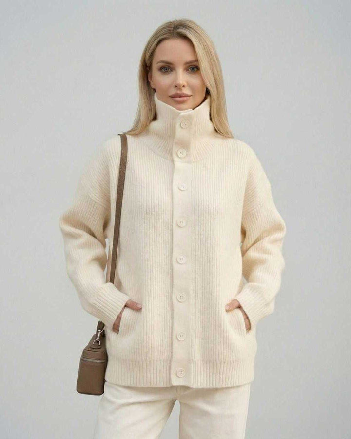 Suéter blanco de cuello alto para mujer, con botones. Elegante y cómodo para otoño e invierno, estilo casual.