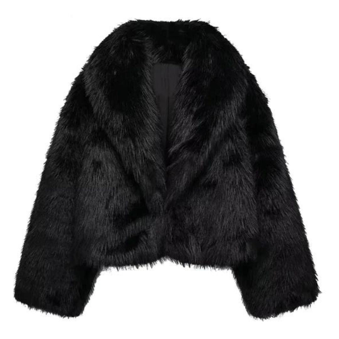 Moda de invierno: abrigo entallado de mujer, elegante, con forro suave y cierre de botones.